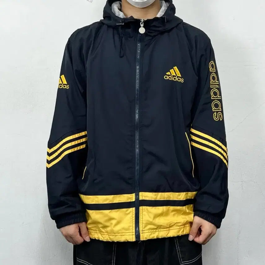 [BUNJANG] Adidas 90s Old School Multi-Logo Hooded Windbreaker Jacket XL / 아디다스 90s 올드스쿨 멀티로고 후드 바람막이 자켓