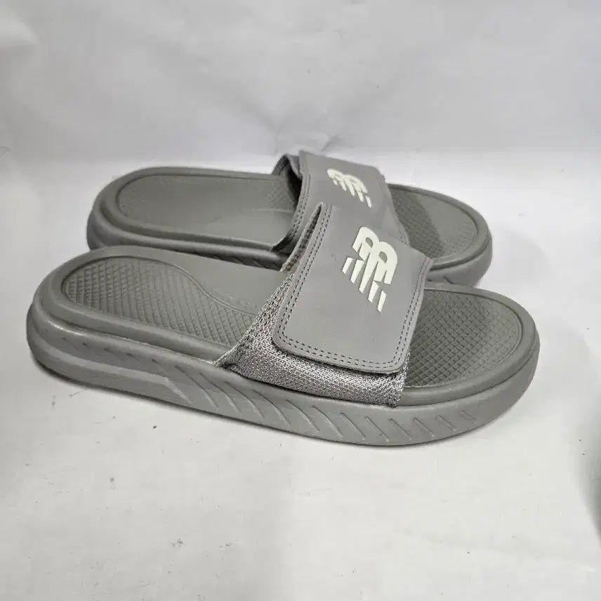 [BUNJANG] New Balance Unisex Sandals Gray 250mm / 뉴발란스 슬리퍼 그레이 250mm