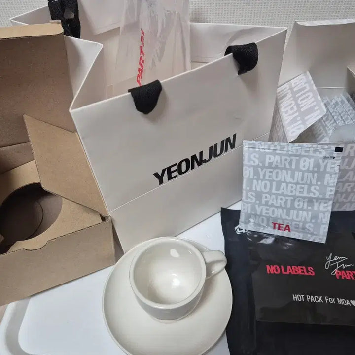 [BUNJANG] TXT Yeonjun NO läbiS Pre-recording Special Gift Espresso Cup Set / 연준 노레이블즈 사녹 역조공