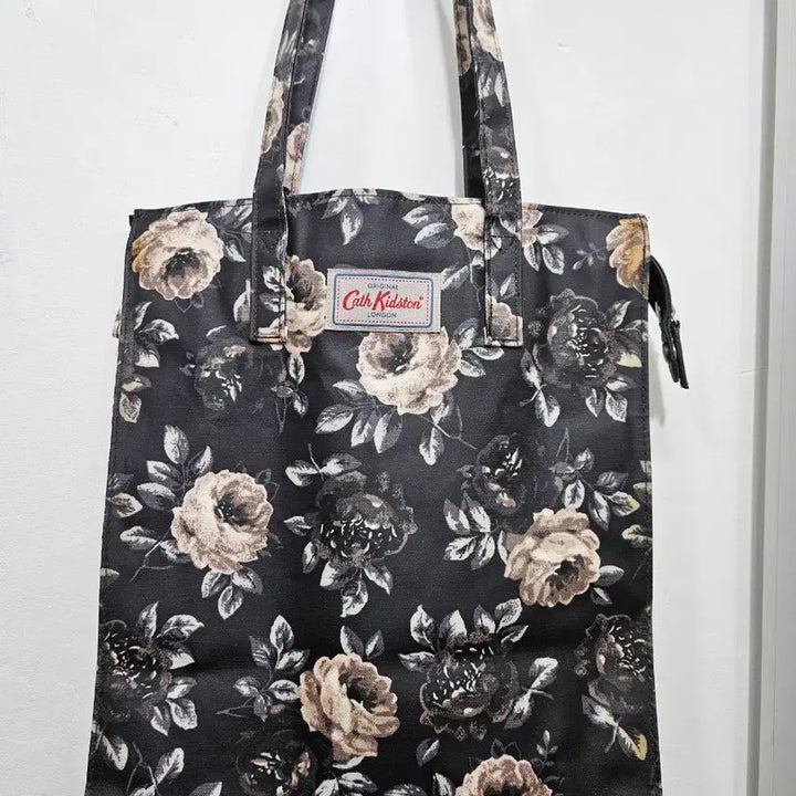 [BUNJANG] Cath Kidston Oakworth Bloom Tall Zipped Shopper Bag / 캐스키드슨 플라워 패턴 지퍼 쇼퍼백