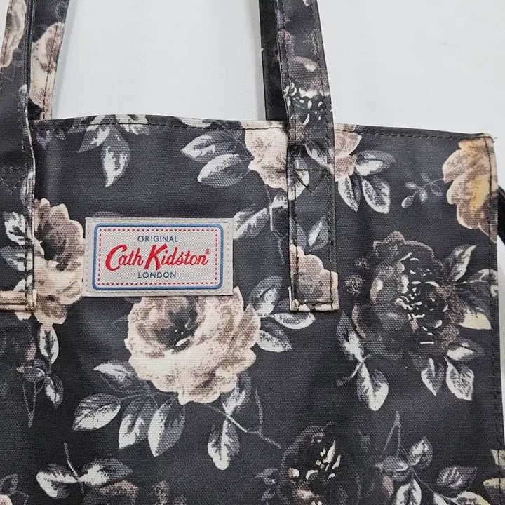 [BUNJANG] Cath Kidston Oakworth Bloom Tall Zipped Shopper Bag / 캐스키드슨 플라워 패턴 지퍼 쇼퍼백