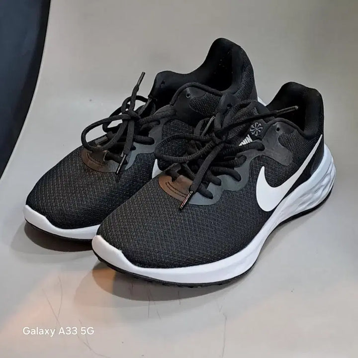 [BUNJANG] Nike Revolution 6 Black Sneakers 270mm / 나이키 레볼루션6 블랙 운동화 270mm