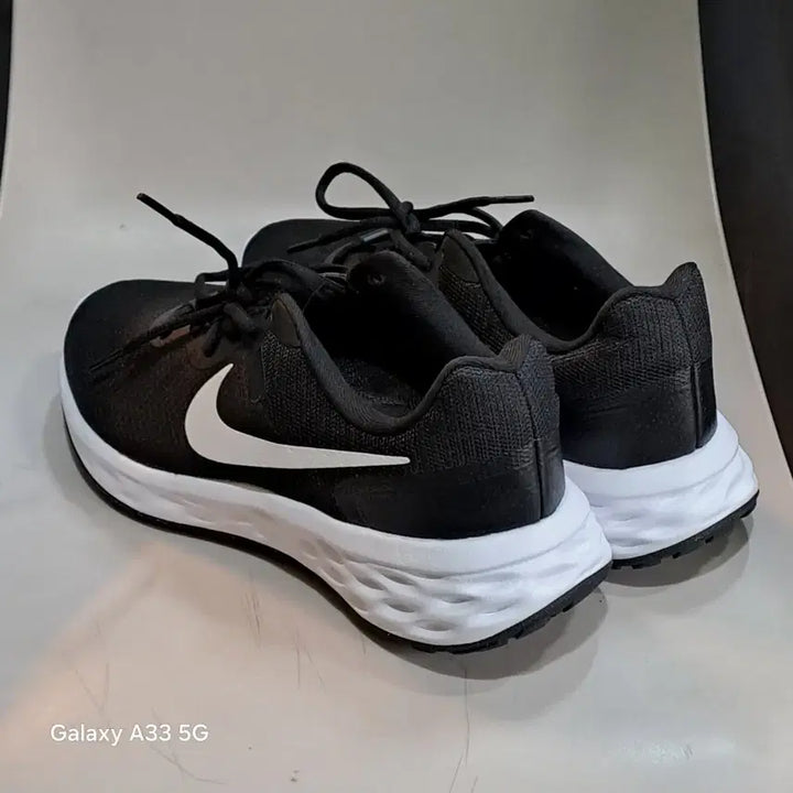 [BUNJANG] Nike Revolution 6 Black Sneakers 270mm / 나이키 레볼루션6 블랙 운동화 270mm