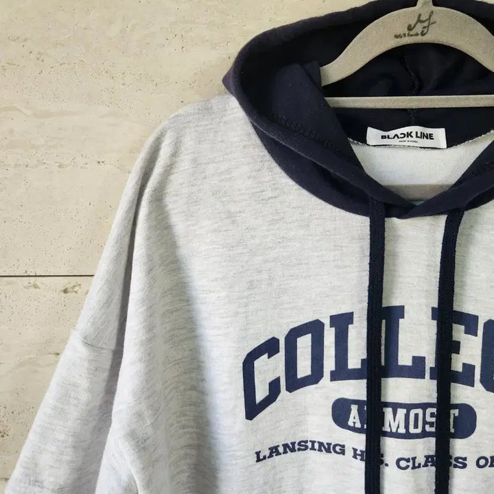 [BUNJANG] Millagro College Short-Sleeve Hoodie / 밀라그로/컬리지 반팔 후드티