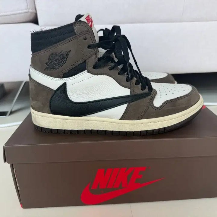 [BUNJANG] Air Jordan 1 Travis Scott High Mocha (Size 260) / 조던1 트래비스 스캇 하이 모카 260사이즈 최저가도전!!