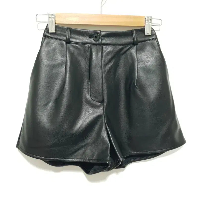 [BUNJANG] Leather Fleece Lined Shorts with Back Banding / 뒷밴딩 기모 레더 숏 팬츠 F_M1188