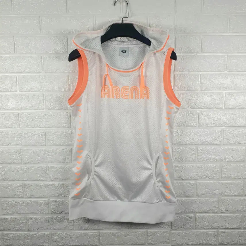 [BUNJANG] Arena Sleeveless Hoodie T-shirt / [95]아레나 민소매 후드티
