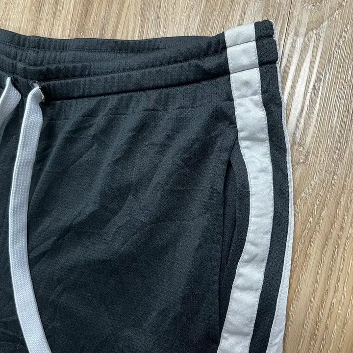 [BUNJANG] Nike Old School Track Shorts / 나이키 올드스쿨 반바지 L
