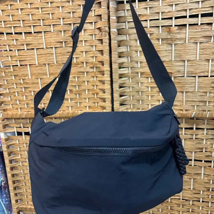 [BUNJANG] Black Crossbody Bag / 블랙 크로스백 가방