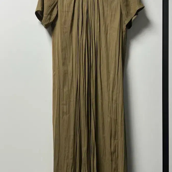 [BUNJANG] Shirring Dress Khaki Color / 셔링 고급 컬러 예쁜 원피스