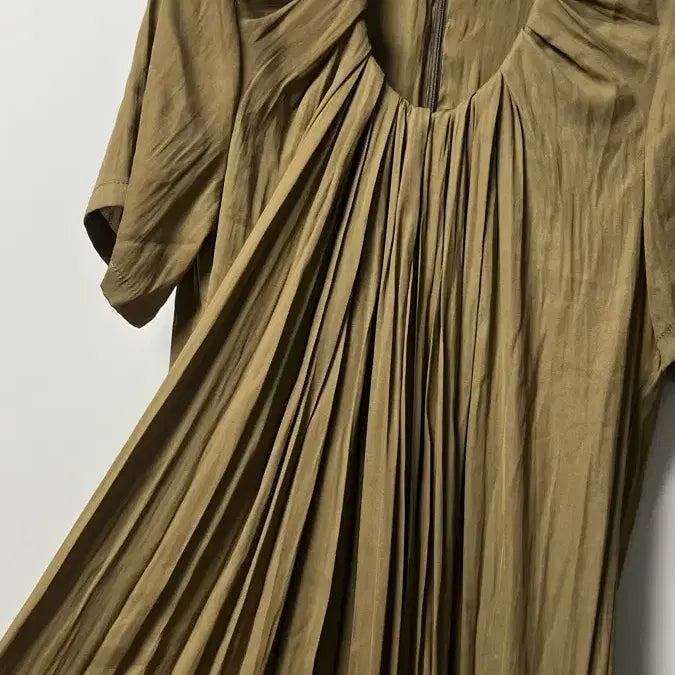 [BUNJANG] Shirring Dress Khaki Color / 셔링 고급 컬러 예쁜 원피스