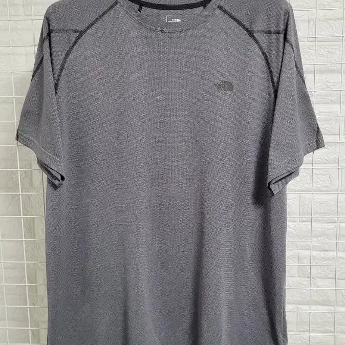 [BUNJANG] The North Face Charcoal Grey FlashDry T-Shirt XXL / [XXL]노스페이스 챠콜그레이 플래시드라이 기능성반판티셔츠 황금XXL