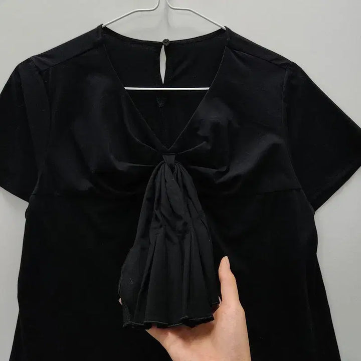 [SOLD OUT] 빈티지 y2k 블랙 리본 드레이핑 반팔티