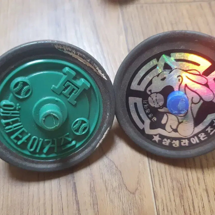 [BUNJANG] Vintage Baseball Team Spinning Tops (Samsung Lions, Haitai Tigers) / 옛날 팽이판매 삼성라이온즈 해태타이거즈