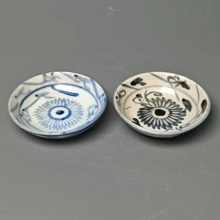 [BUNJANG] Qing Dynasty Celadon Porcelain Blue and White Floral Small Bowls (Set of 2) / [진품] 청대 청화초화문 소완 2점 일괄 중국도자기 골동품 고미술품