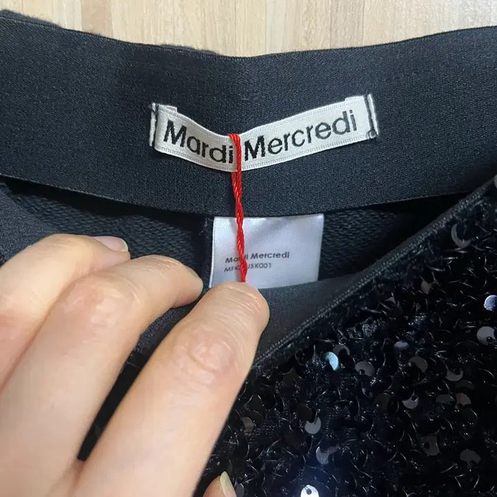 [BUNJANG] Mardi Mercredi Sequined Skirt Free Size / 마르디메크르디스팽클스커트free(새상품)