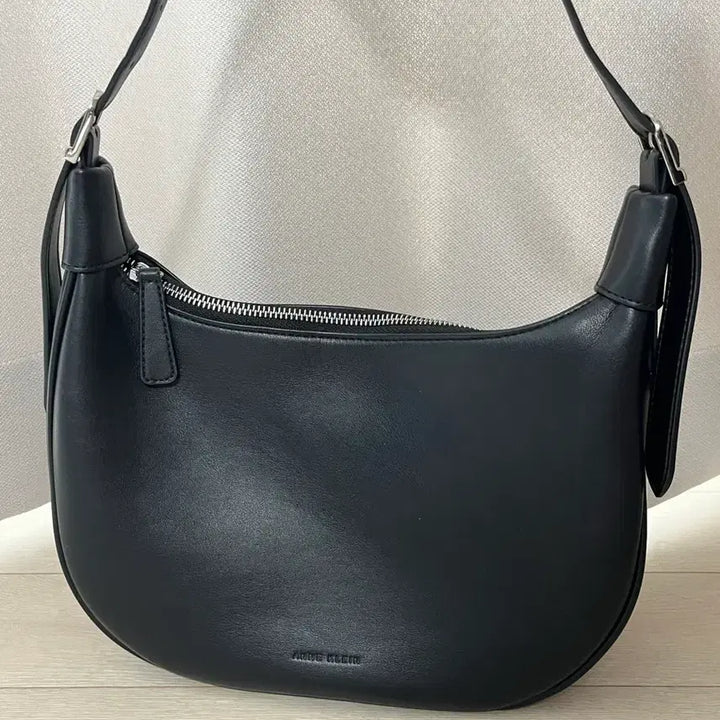 [BUNJANG] Anne Klein Black Hobo Shoulder/Crossbody Bag / Anne Klein 앤클라인 숄더백/크로스백/호보백/반달백 블랙