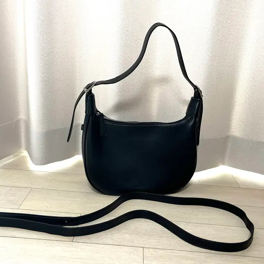 [BUNJANG] Anne Klein Black Hobo Shoulder/Crossbody Bag / Anne Klein 앤클라인 숄더백/크로스백/호보백/반달백 블랙