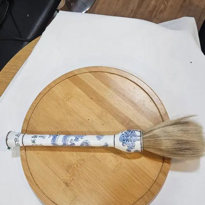 [BUNJANG] Antique Blue-and-White Porcelain Peony and Dragon Brush / 골동품청화백자모란운용문대붓