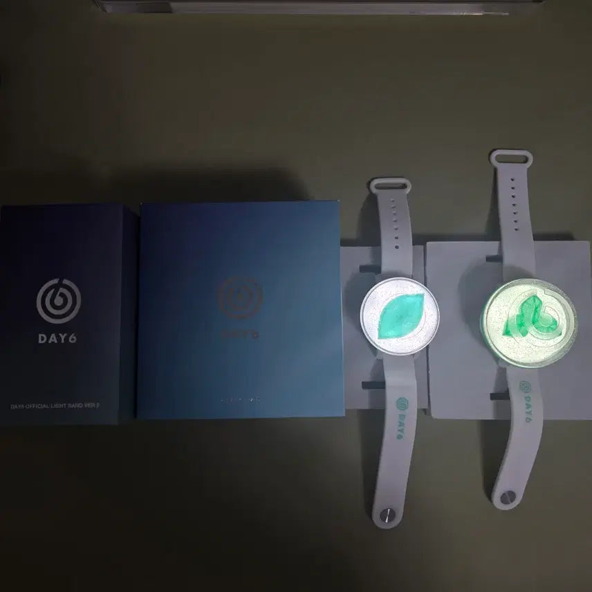 [BUNJANG] Day6 Made Watch 1 &amp; 2 Bundle Set / 데이식스 마데워치1 마데워치2 일괄판매