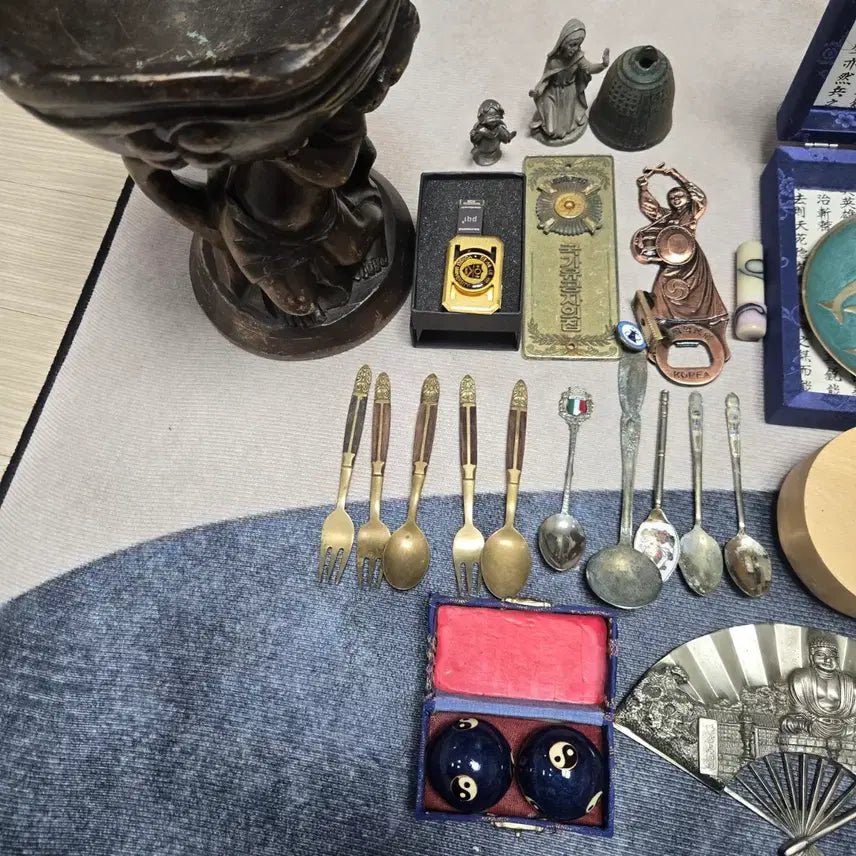 [BUNJANG] Assorted Collectibles Bundle Set / >묻지마 수집품 일괄<