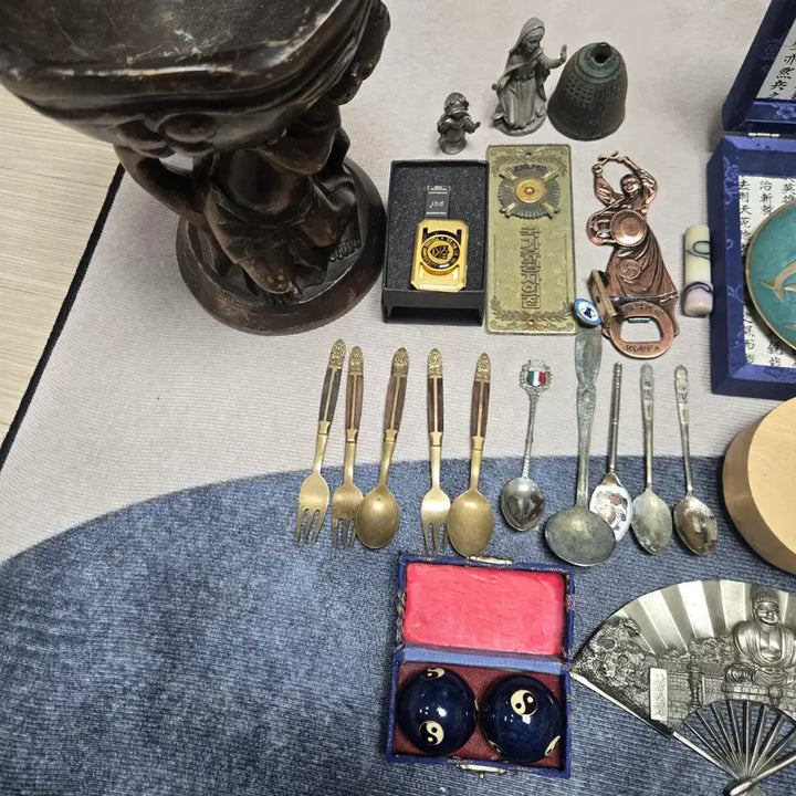 [BUNJANG] Assorted Collectibles Bundle Set / >묻지마 수집품 일괄<