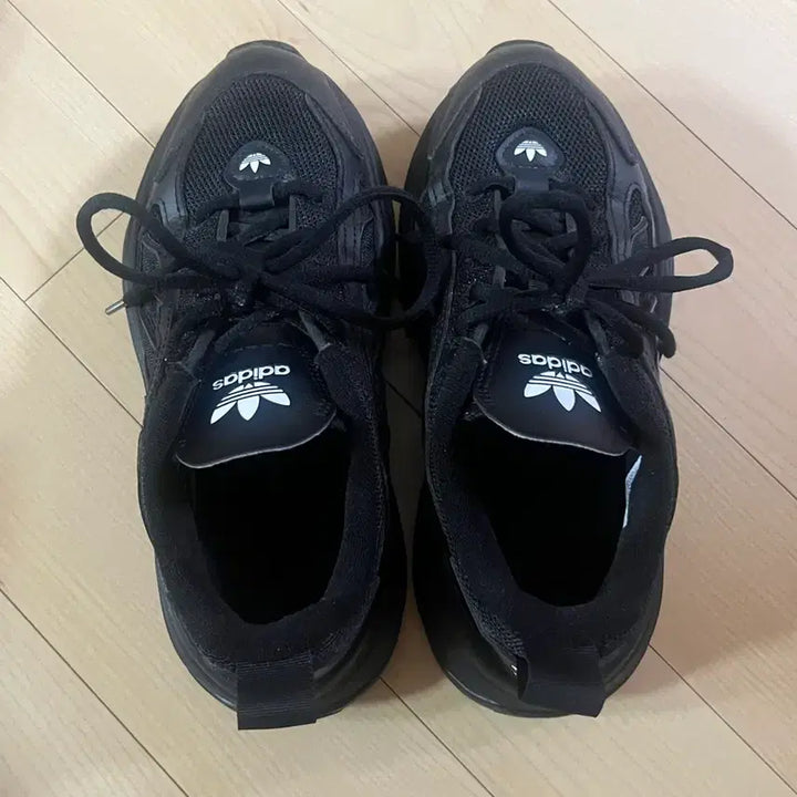 [BUNJANG] Adidas Ozgaia Triple Black Sneakers / 아디다스 오즈가이아 트리플 블랙 230