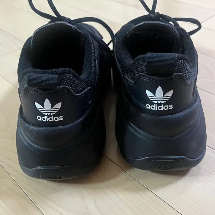 [BUNJANG] Adidas Ozgaia Triple Black Sneakers / 아디다스 오즈가이아 트리플 블랙 230