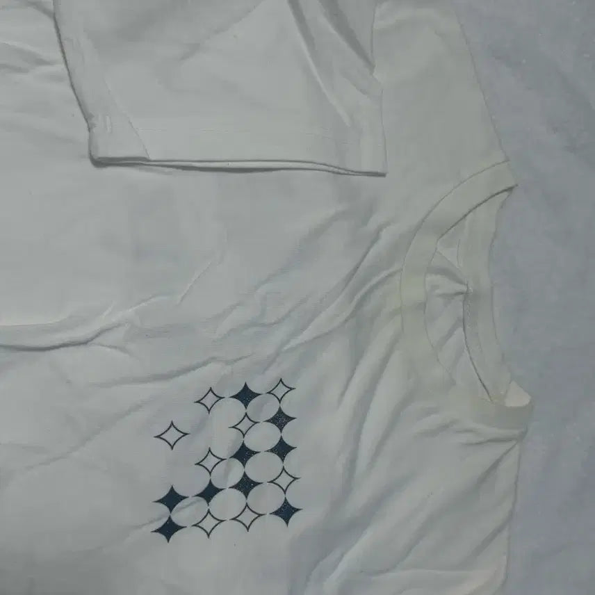 [BUNJANG] The Boyz Real Concert MD T-Shirt (White, L) / 더보이즈 리얼콘 엠디 티셔츠