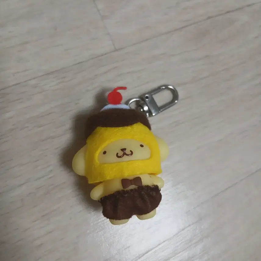 [BUNJANG] Sanrio Dessert Chibi Tomo Pompompurin Pudding Plush Keychain / 산리오 디저트 치비토모 폼폼푸린 푸딩 인형 키링 가챠 피규어