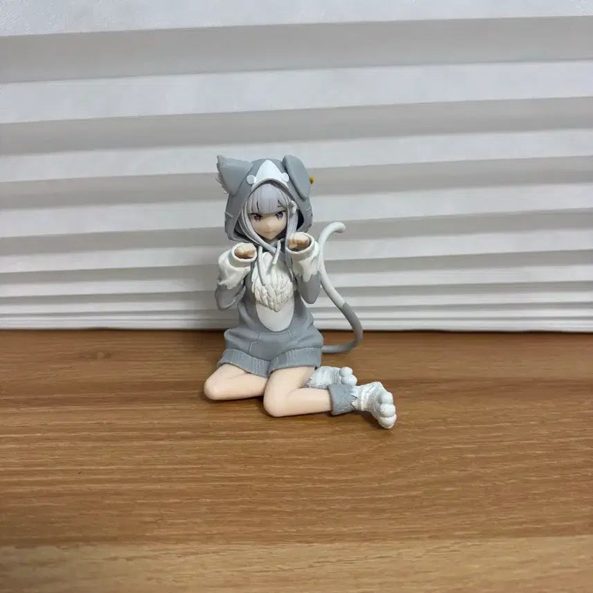[BUNJANG] Re:Zero Emilia Figure (Unsealed) / 개봉) 리제로 에밀리아 피규어