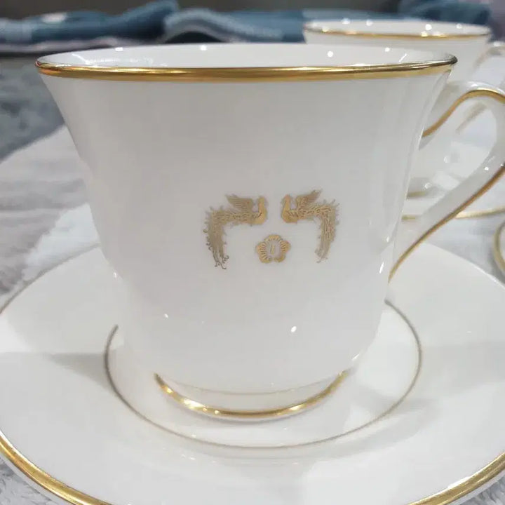 [BUNJANG] Cheonghwadae White Gold Trim Coffee Cup and Saucer Set for 3 / 청화대 화이트 금장 커피잔 3인조 세트