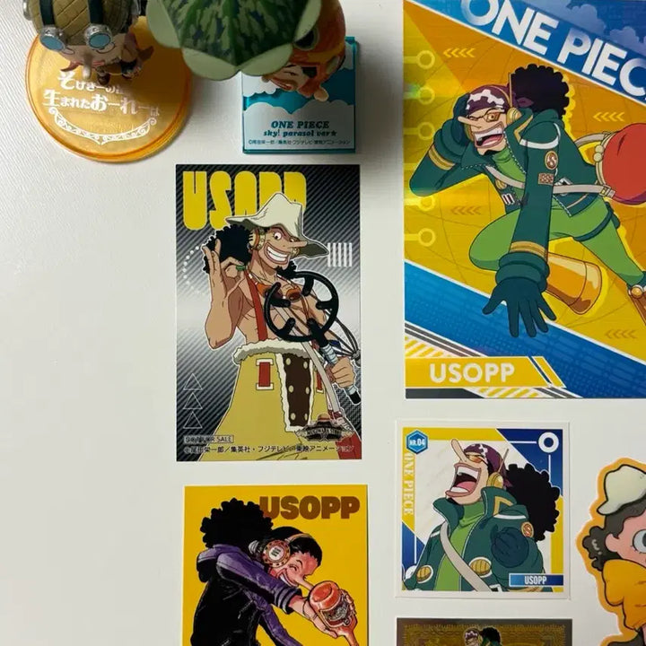 [BUNJANG] One Piece Usopp Figure, Card, Sticker, and Goods Bundle Set / 원피스 우솝 피규어 카드 스티커 등 공식 비공식 굿즈 세트