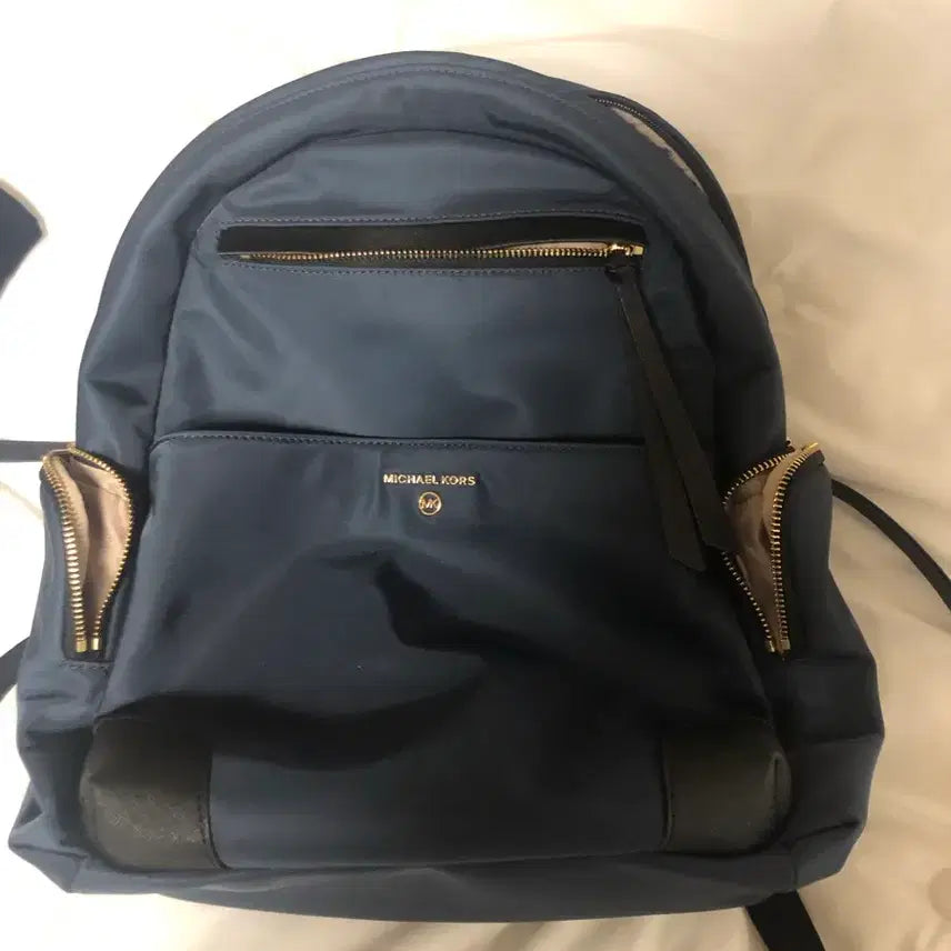 [BUNJANG] Michael Kors Navy Gold Logo Backpack / 마이클코어스 백팩 네이비 금장로고
