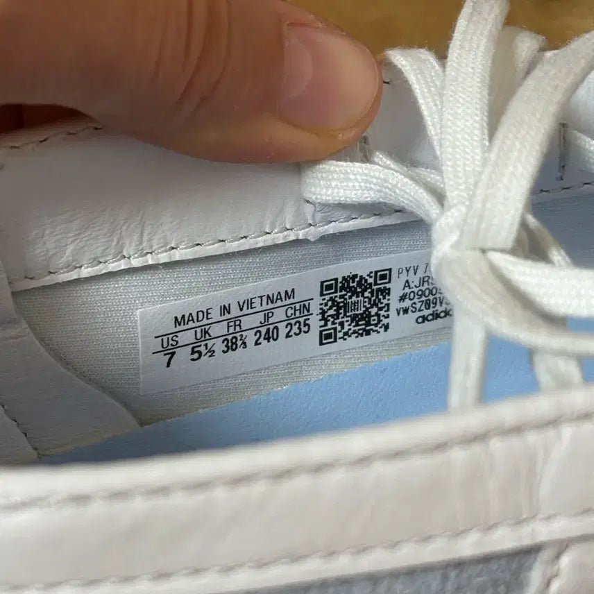 [BUNJANG] Adidas Taekwondo May Clear Sky Cloud White Shoes / 아디다스 태권도 메이 클리어 스카이 클라우드 화이트 240