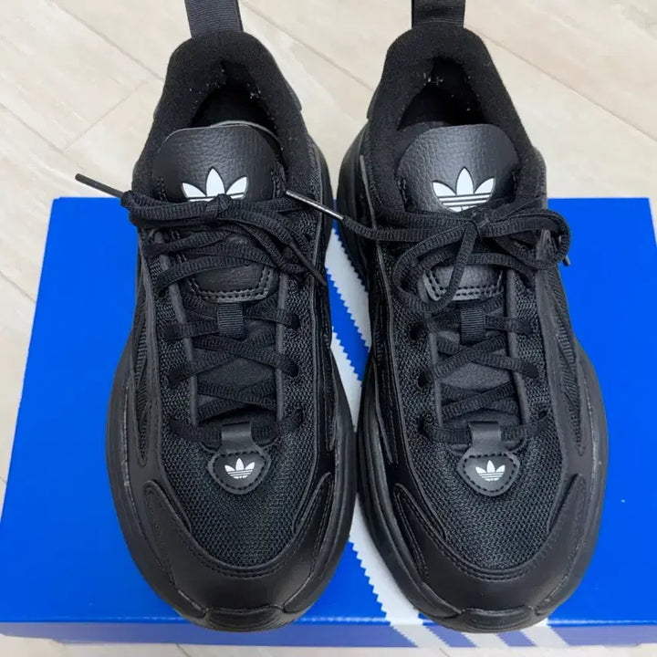 [BUNJANG] Adidas Ozgaia Sneakers / [240/무배]아디다스 오즈가이아(3시간착용)