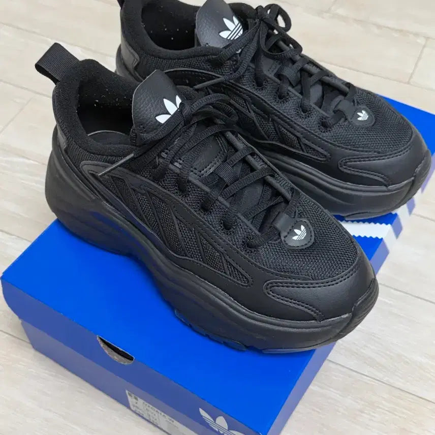 [BUNJANG] Adidas Ozgaia Sneakers / [240/무배]아디다스 오즈가이아(3시간착용)