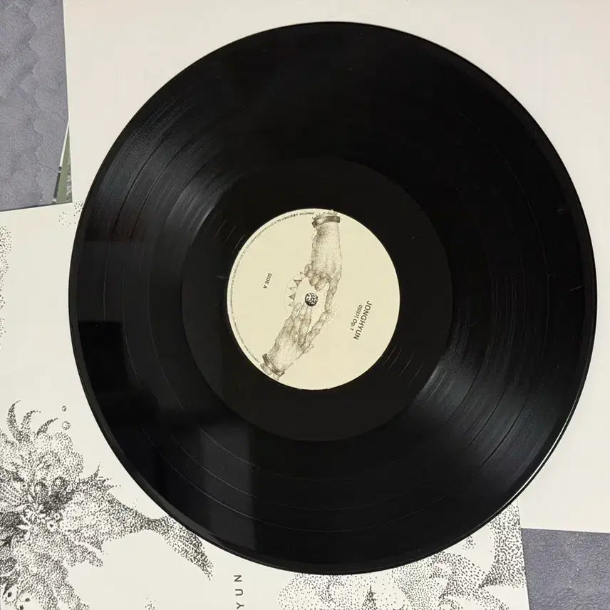 [BUNJANG] SHINEE Jonghyun "The Collection: Is It a Poet?" LP / 샤이니 종현 소품집 LP