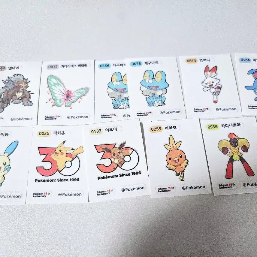 [BUNJANG] Pokemon Stickers Bundle - Eevee, Scorbunny, and More / 포켓몬 띠부실 일괄판매 이브이 피카츄 등등