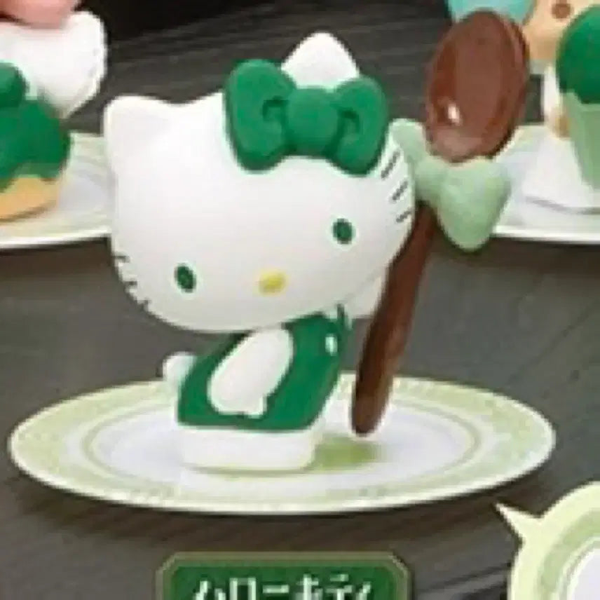 [BUNJANG] Sanrio LOVE Matcha Mini Figure Gacha / 산리오 LOVE 말차 미니 피규어 가챠 (선택 가능)