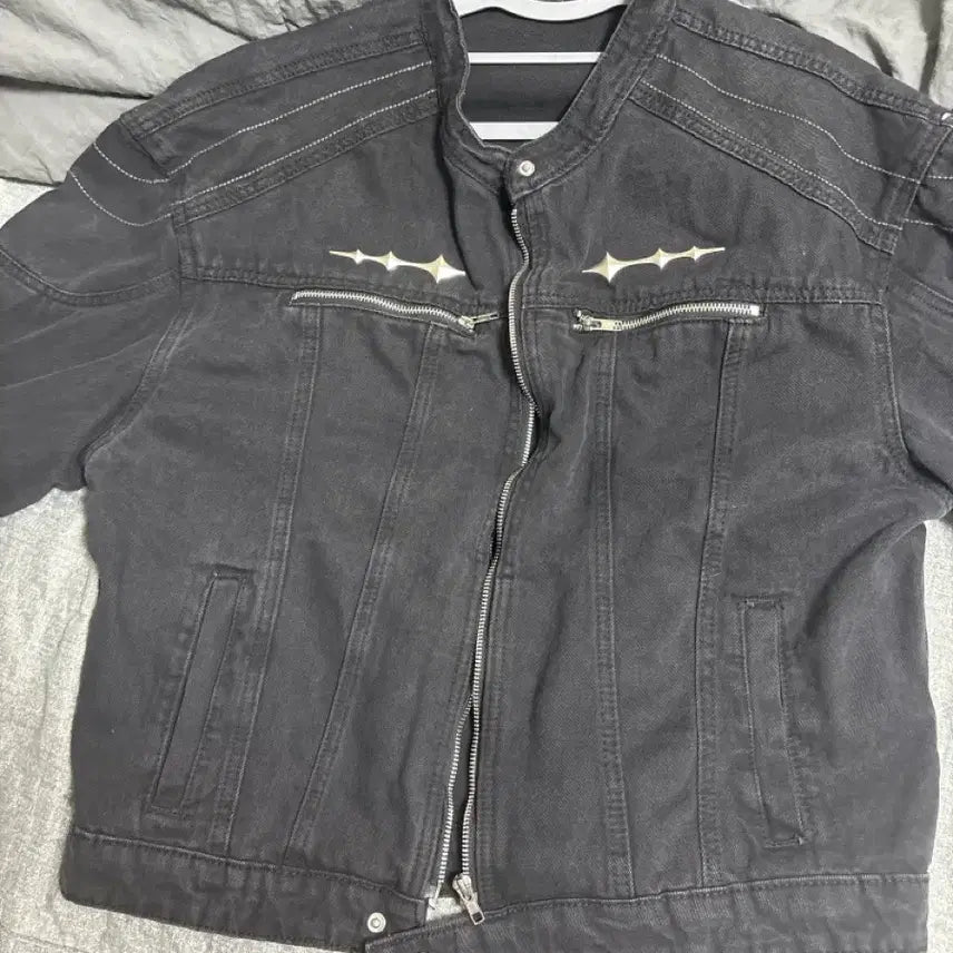 [BUNJANG] Spike Denim Jacket / 블랙 스파이크 데님 자켓