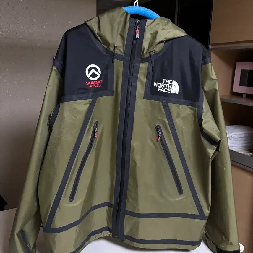 [BUNJANG] The North Face Supreme Summit Series Windbreaker Olive L / 노스페이스 슈프림 서밋 바람막이 올리브 L
