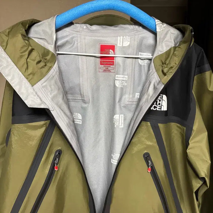 [BUNJANG] The North Face Supreme Summit Series Windbreaker Olive L / 노스페이스 슈프림 서밋 바람막이 올리브 L