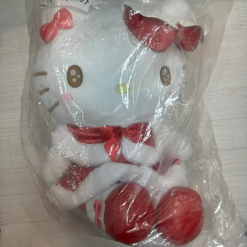 [BUNJANG] Sanrio Hello Kitty Plush Doll (Authentic) / 키티 인형 (정품)새상품