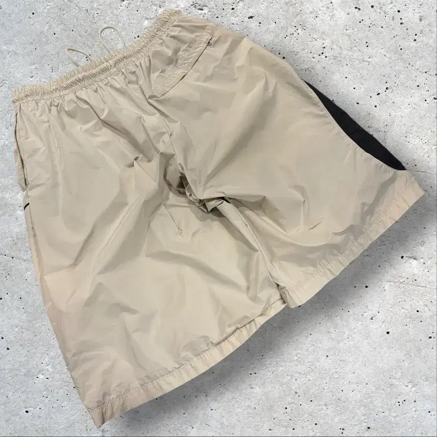 [BUNJANG] Nike Big Swoosh Shorts Beige/Black / [L] 나이키 빅스우시 반바지 베이지/블랙 팬츠 E45