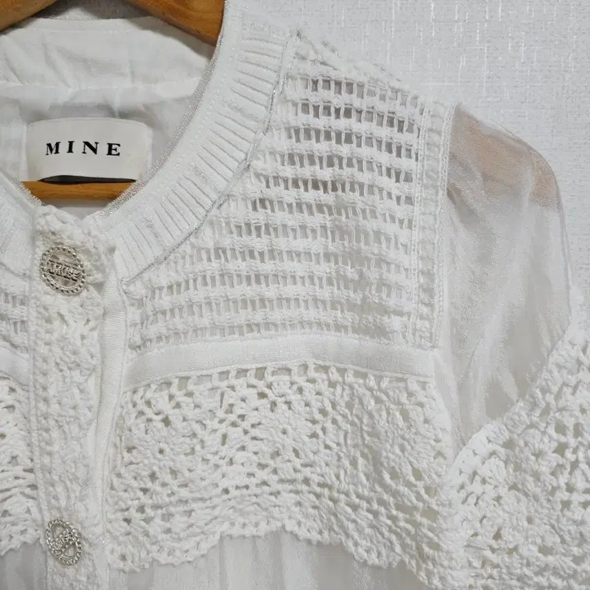 [BUNJANG] MINE Crochet Lace See-Through Cardigan (White) / [정품/S급] 마인(MINE) 크로셰 레이스 시스루 가디건 (화이트)
