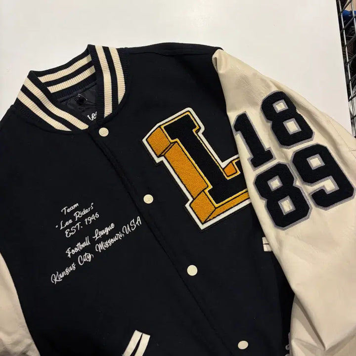 [BUNJANG] Lee Black Leather Panel Stadium Varsity Jacket M / [M] Lee 리 블랙 레더 배색 스타디움 바시티 자켓 E48