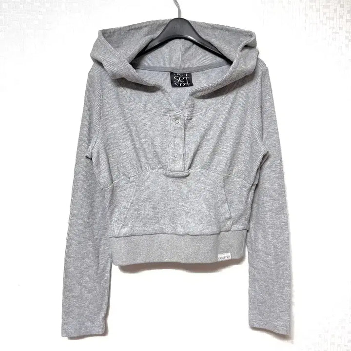 [BUNJANG] Ssetsetset Three-Button Cropped Hoodie / [Free]setsetset 쎄쎄쎄 크롭 후드티 쓰리버튼