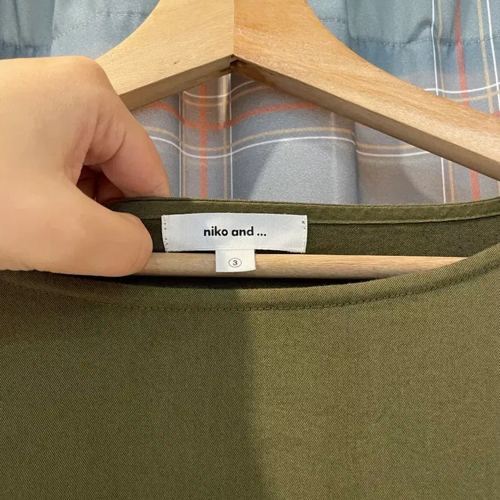 [BUNJANG] Niko and... Khaki Sleeve Detail Dress / Niko and 카키 소매디테일 원피스
