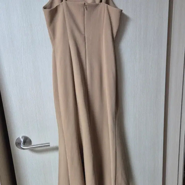[BUNJANG] AND YOU V-neck Sleeveless Dress / 앤유 AND YOU 슬립 원피스 뷔스티에 원피스 1